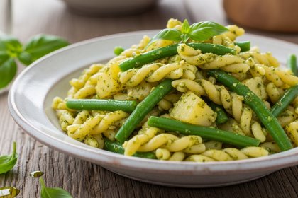 Trofie Twist: Green Bean & Potato Pesto Delight Unveiled
